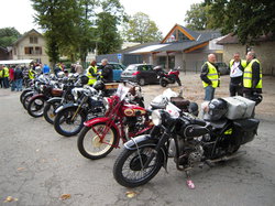 mini_tour-de-france-a-motos-anciennes-2014-53fce1d303d0b.jpg
