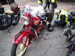 mini_tour-de-france-a-motos-anciennes-2014-53fce1f8473b3.jpg