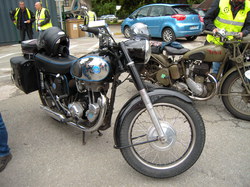 mini_tour-de-france-a-motos-anciennes-2014-53fce375e6707.jpg